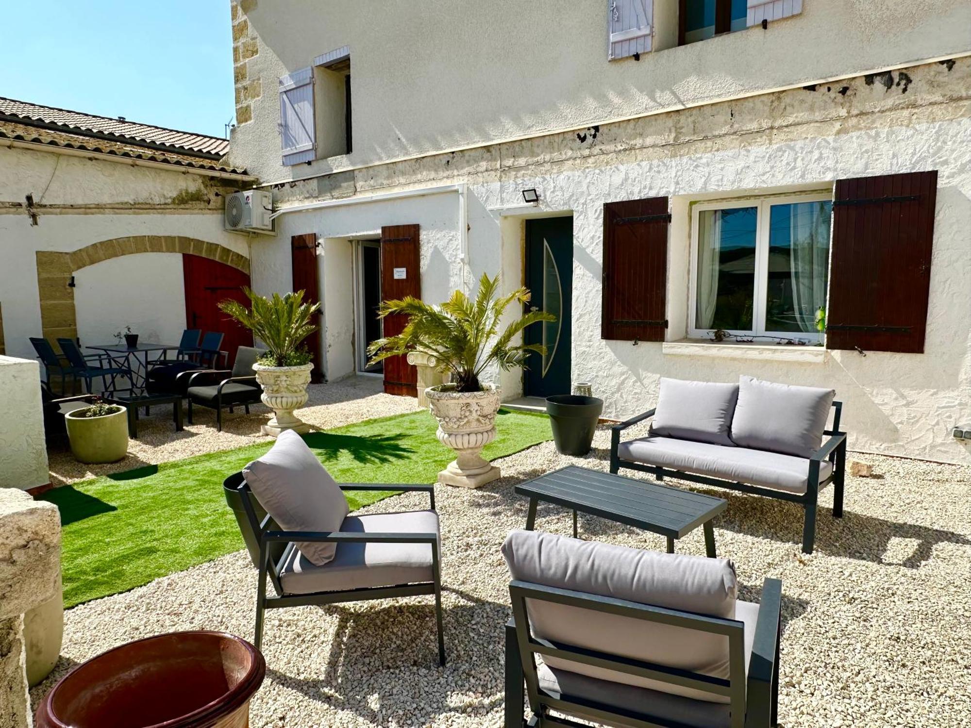 Les Appartements Du Mas - Rose Marie Aigues-Mortes Exterior photo
